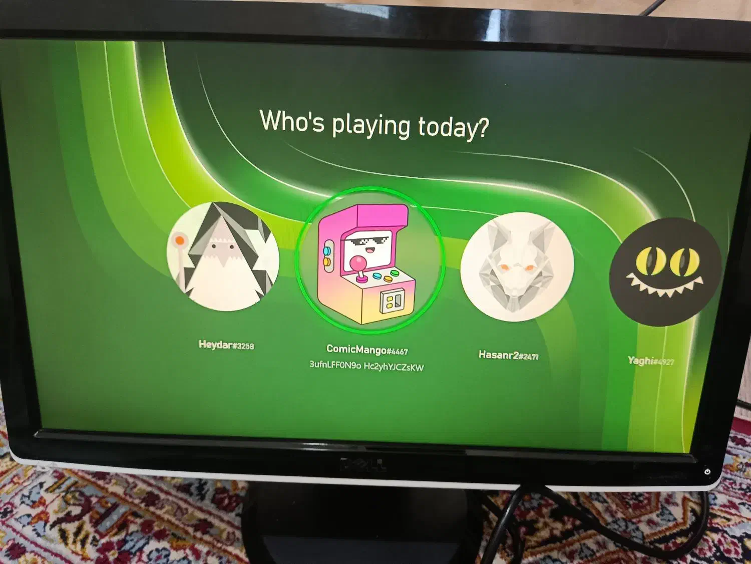 مانیتور 20 اینچ مدل dell دارای پورت VGA و HDMI|قطعات و لوازم جانبی رایانه|شیراز, شهرک مدرس|دیوار