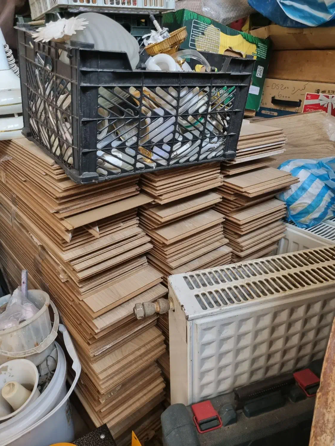 لوستر کارشده سنگین، رادیاتور، پارکت در حد نو|لوستر و چراغ آویز|ارومیه, |دیوار