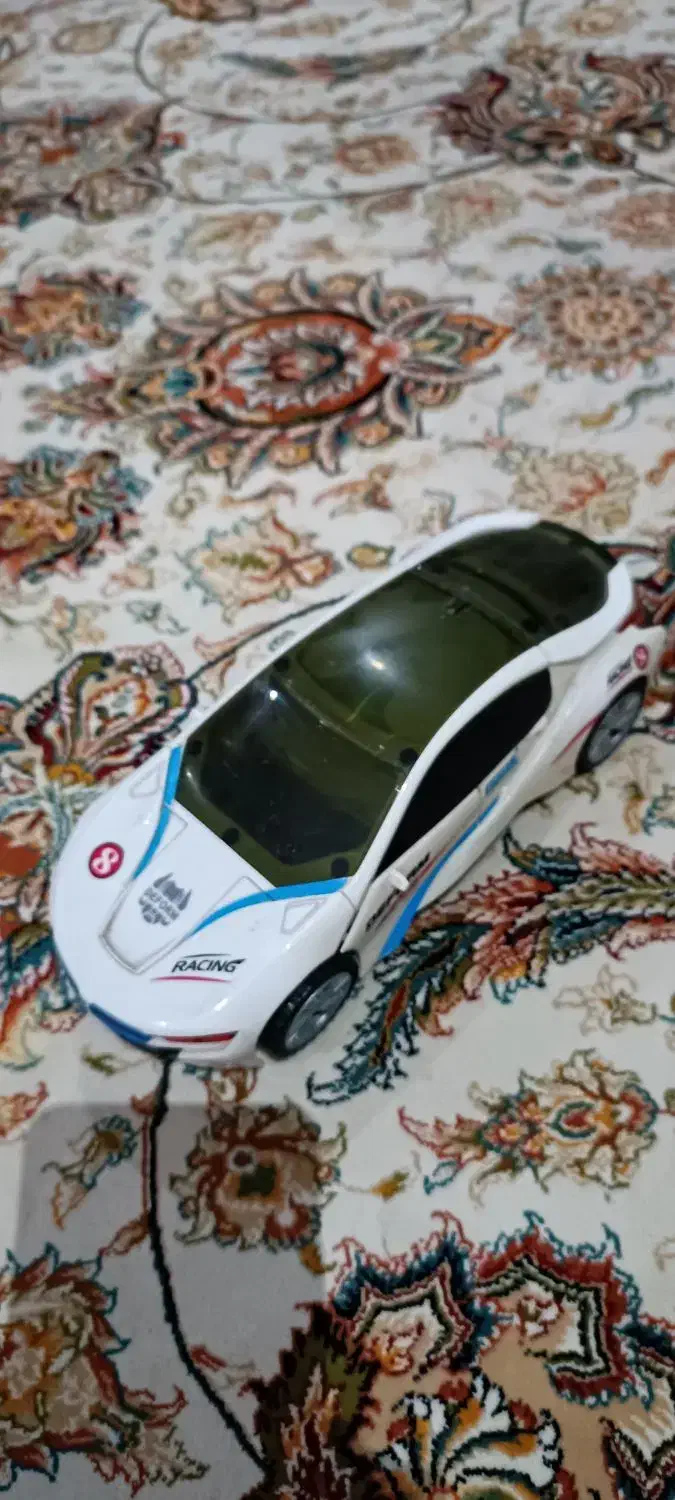 ماشین اسباب بازی بی ام دبلیو تبدیل شونده|اسباب‌بازی بچه|تهران, گلستان (شهرک راه آهن)|دیوار