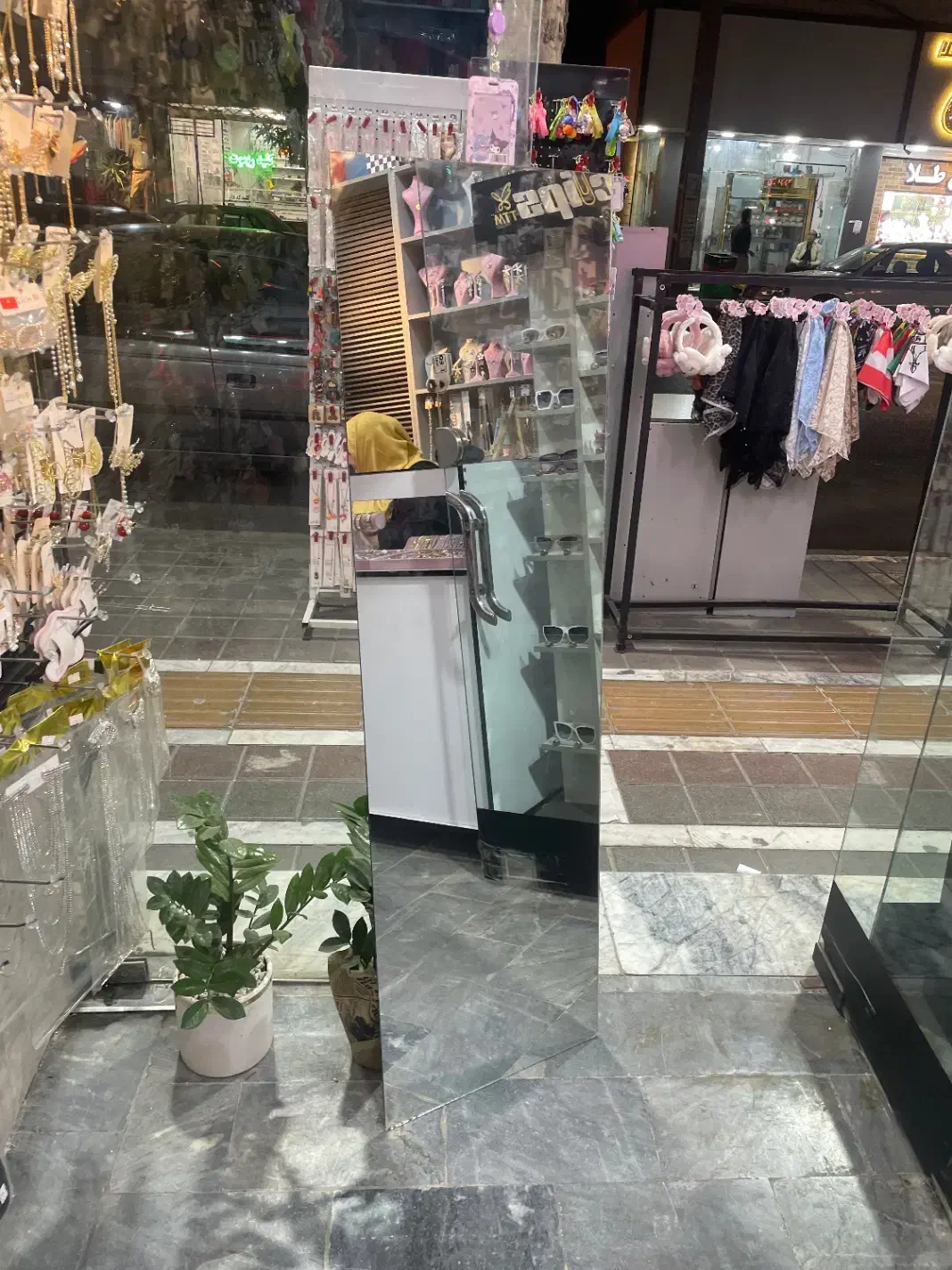 آیینه قدی|آینه|نظرآباد, نظرآباد|دیوار