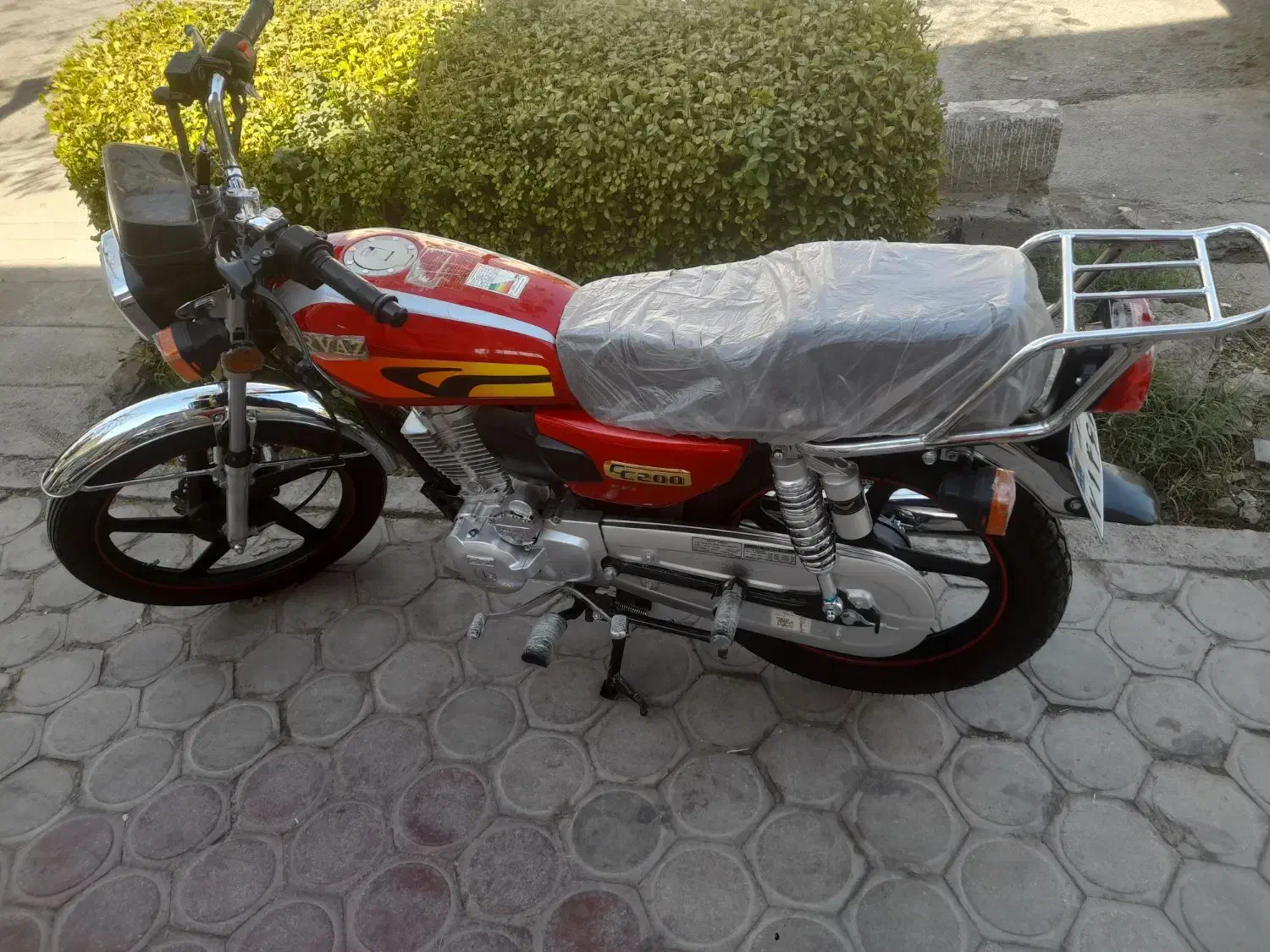 پرواز ۲۰۰ انژگتور|موتورسیکلت|خمینی‌شهر, |دیوار