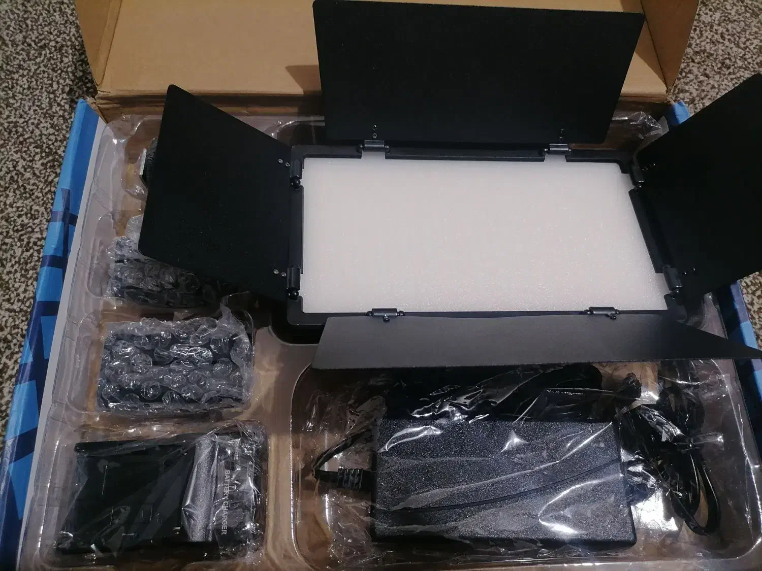 نور ثابت  pro LED600|دوربین عکاسی و فیلم‌برداری|شیراز, رازی|دیوار