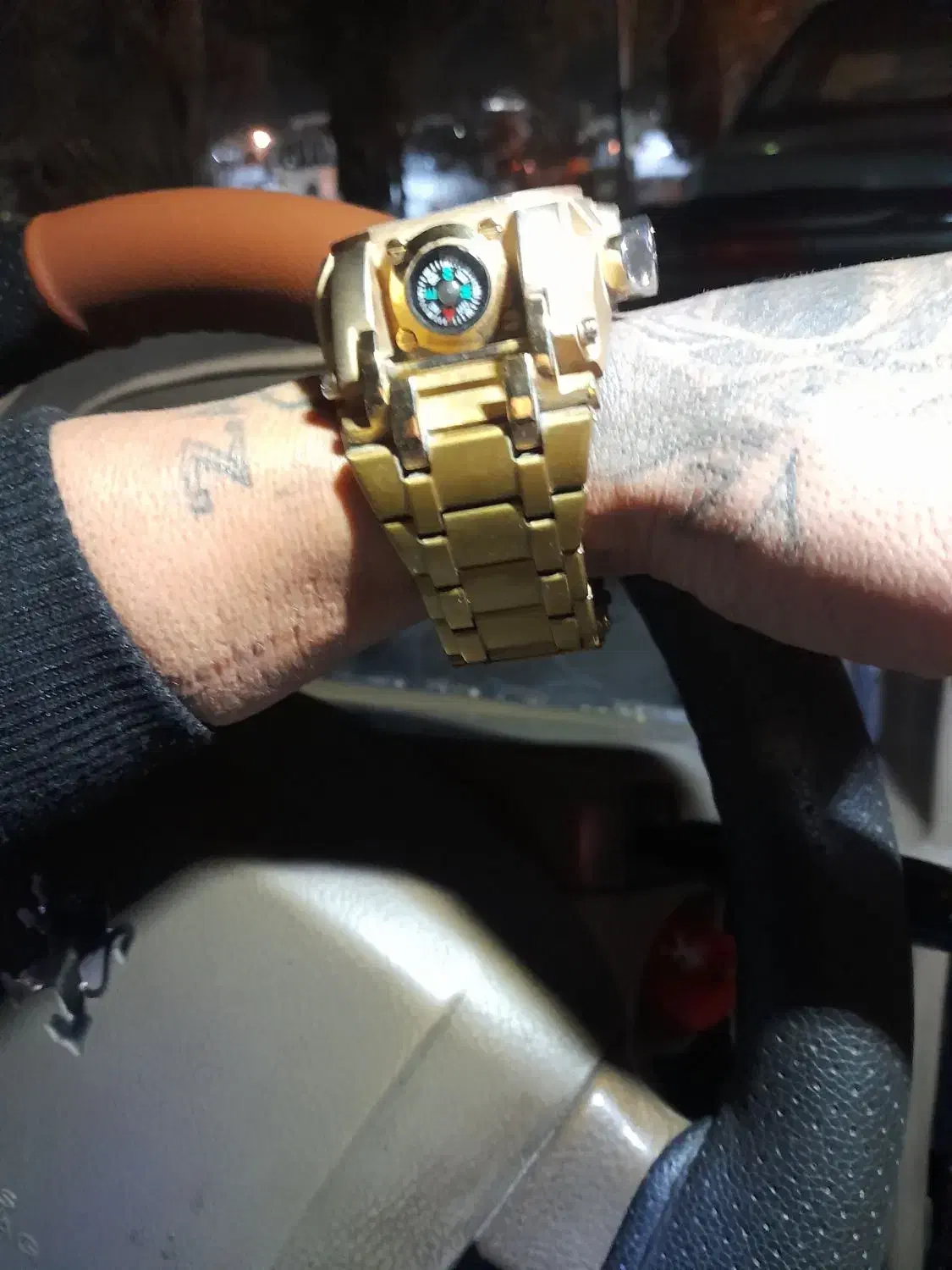 پخش ۲۴۵۰.ساعت گودزیلا.ایرپاد|قطعات یدکی و لوازم جانبی|ساوه, |دیوار