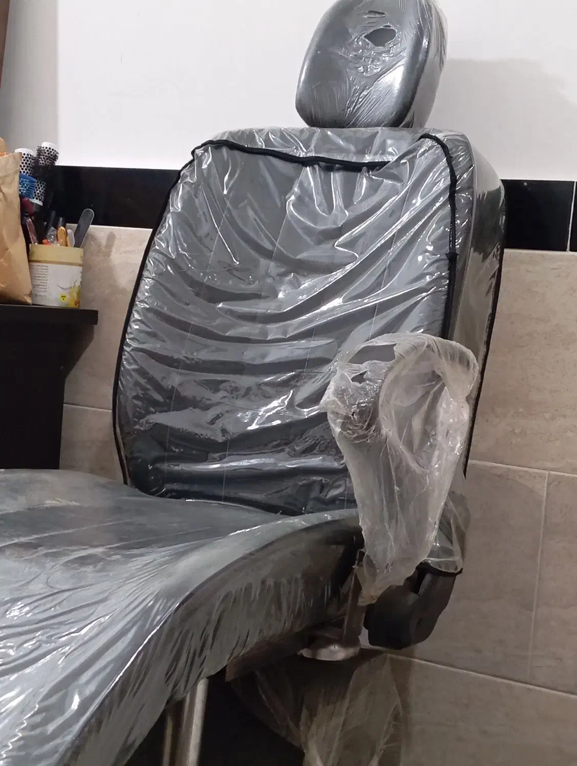 میز آرایش و صندلی آرایشگاه و دستگاه شمع|آرایشگاه و سالنهای زیبایی|قشم, |دیوار