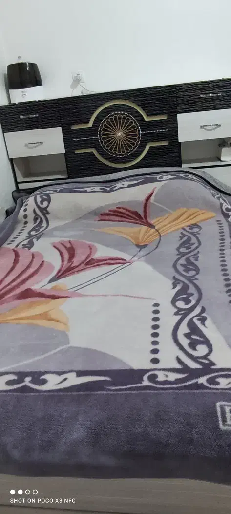 تخت و میز آرایش|تخت و سرویس خواب|معصومیه, |دیوار