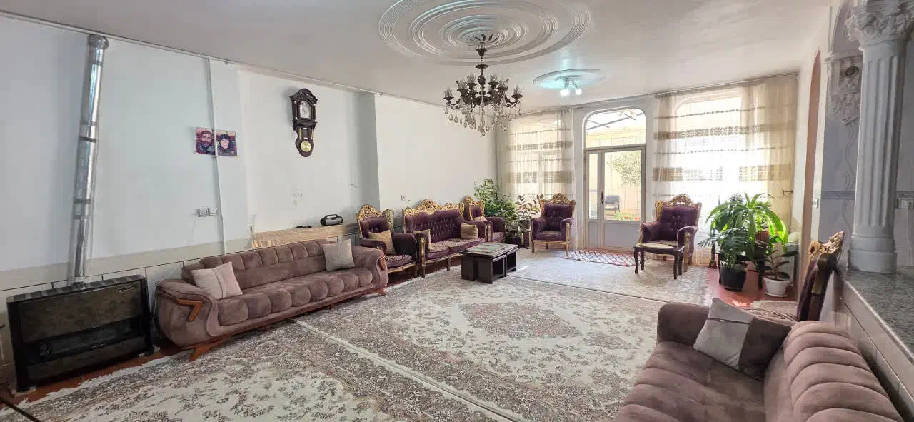 منزل دوطبقه مناسب برای سه خانواده|فروش خانه و ویلا|نجف‌آباد, طالقانی|دیوار