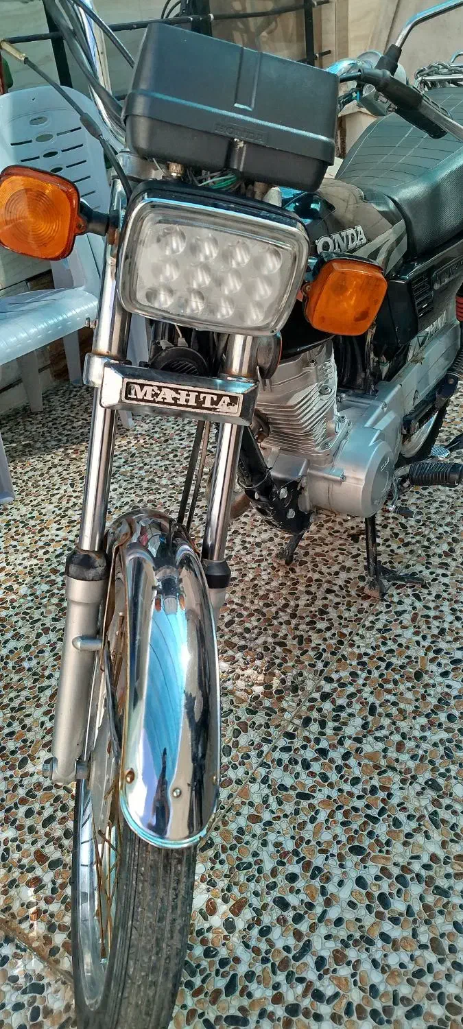 125مدل95|موتورسیکلت|برخوار, |دیوار