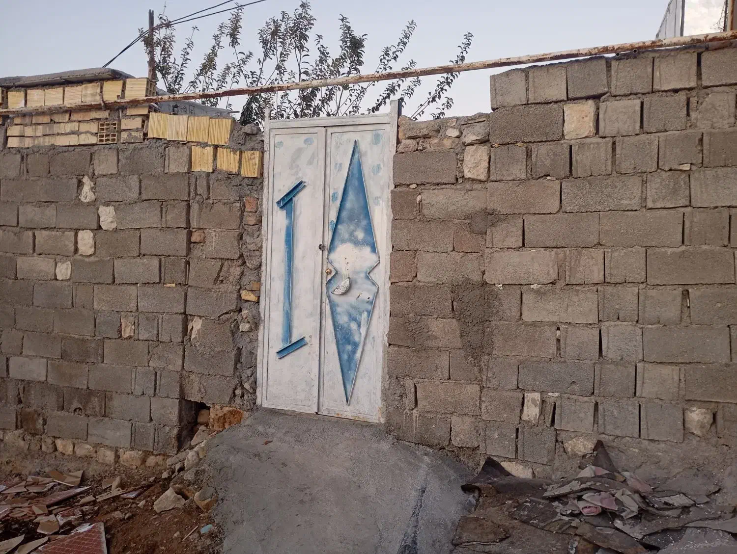 فروش و اجاره خانه ویلایی سنگ معدن معاوضه|فروش خانه و ویلا|اسلامآباد غرب, |دیوار