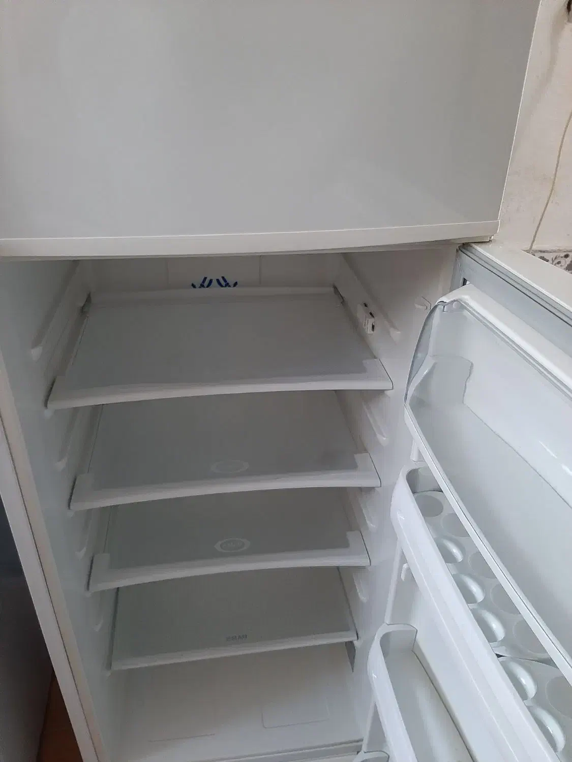 یخچال|یخچال و فریزر|صحنه, |دیوار