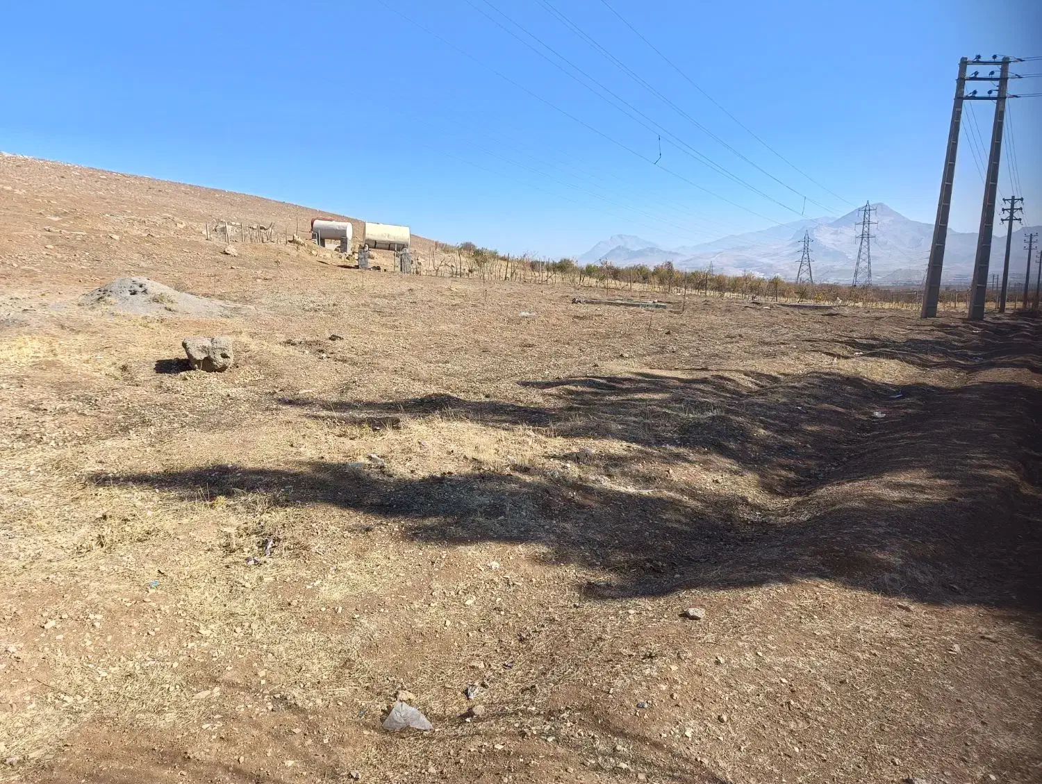 زمین بر جاده هرسین|فروش زمین و ملک کلنگی|بیستون, |دیوار