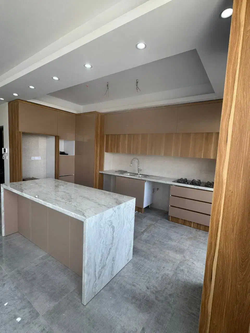 اجاره آپارتمان ۱۳۰ متری، ساختمان هوشمند آبا پلاس|اجارهٔ آپارتمان|اندیشه, اندیشه فاز ۴|دیوار