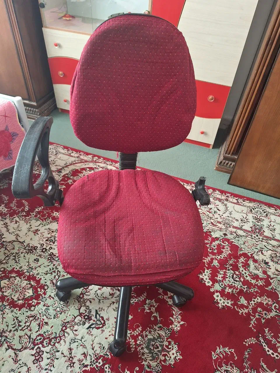 میز کامپیوتر و صندلی|میز تحریر و کامپیوتر|شیروان (خراسان), |دیوار