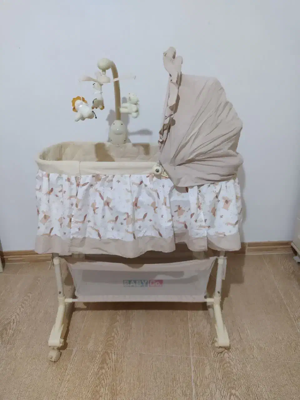 گهواره کودک|اسباب و اثاث بچه|اردبیل, |دیوار