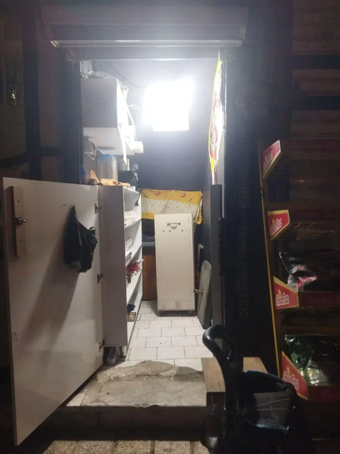 زیر پله 4 متری فروشی|فروش مغازه و غرفه|کرج, خرمدشت|دیوار