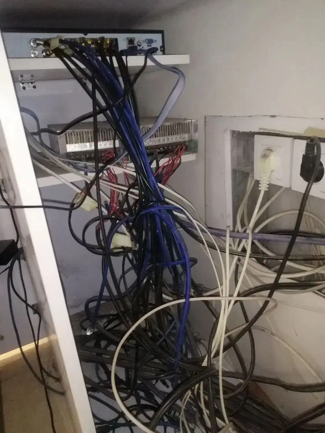 دوربین مدار بسته و دزدگیر|خدمات پیشه و مهارت|اهواز, پادادشهر|دیوار