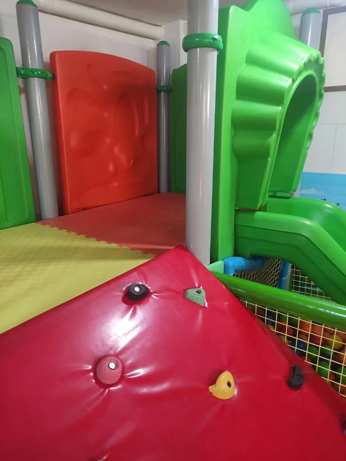 سازه سرسره و استخر توپ|اسباب‌‌بازی|کرمان, |دیوار