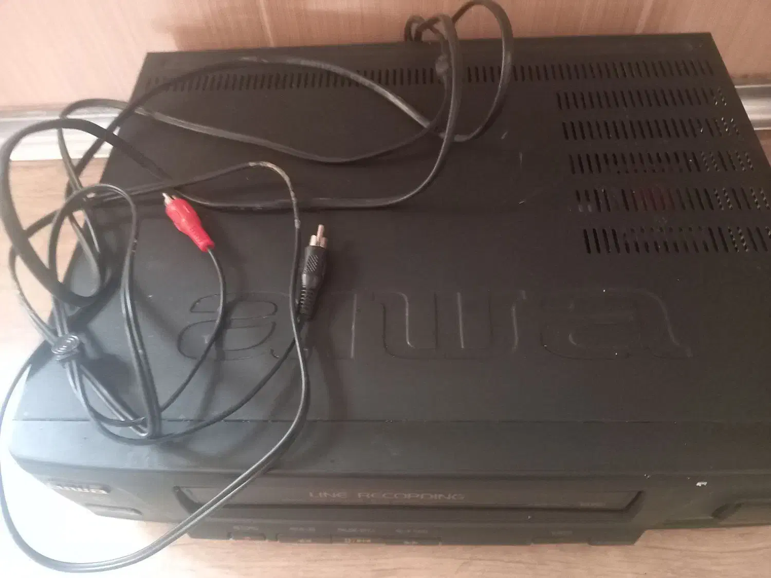 دست گاه ودیو قدیمی|پخشکننده DVD و ویدیو|مهریز, |دیوار