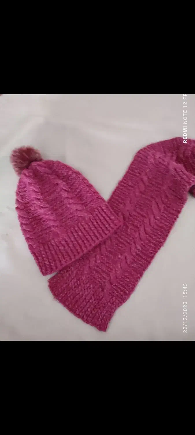 بچگانه|کفش و لباس بچه|میانه, |دیوار