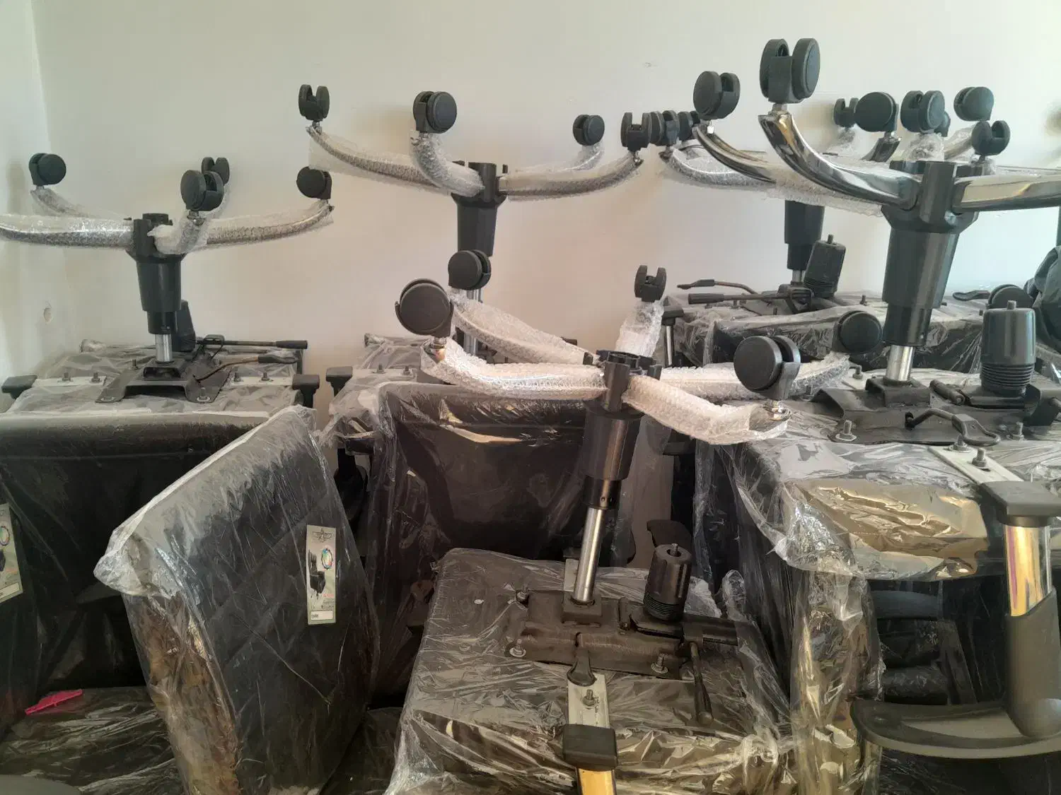 صندلی|صندلی و نیمکت|هشتگرد, هشتگرد قدیم|دیوار