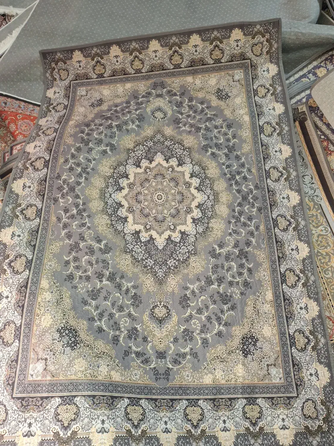 فرشینه پشت استپ دار (ضد لغزش و ضد آب)|فرش|مشهد, عبادی|دیوار