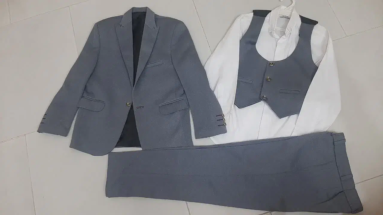 کتوشلواربچهگانه|کفش و لباس بچه|کرج, مصباح|دیوار