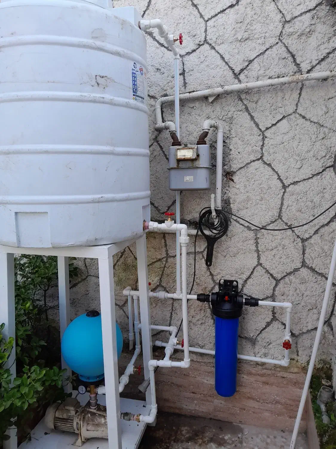 نصاب تاسیسات لوله کشی|خدمات پیشه و مهارت|آستانه اشرفیه, |دیوار