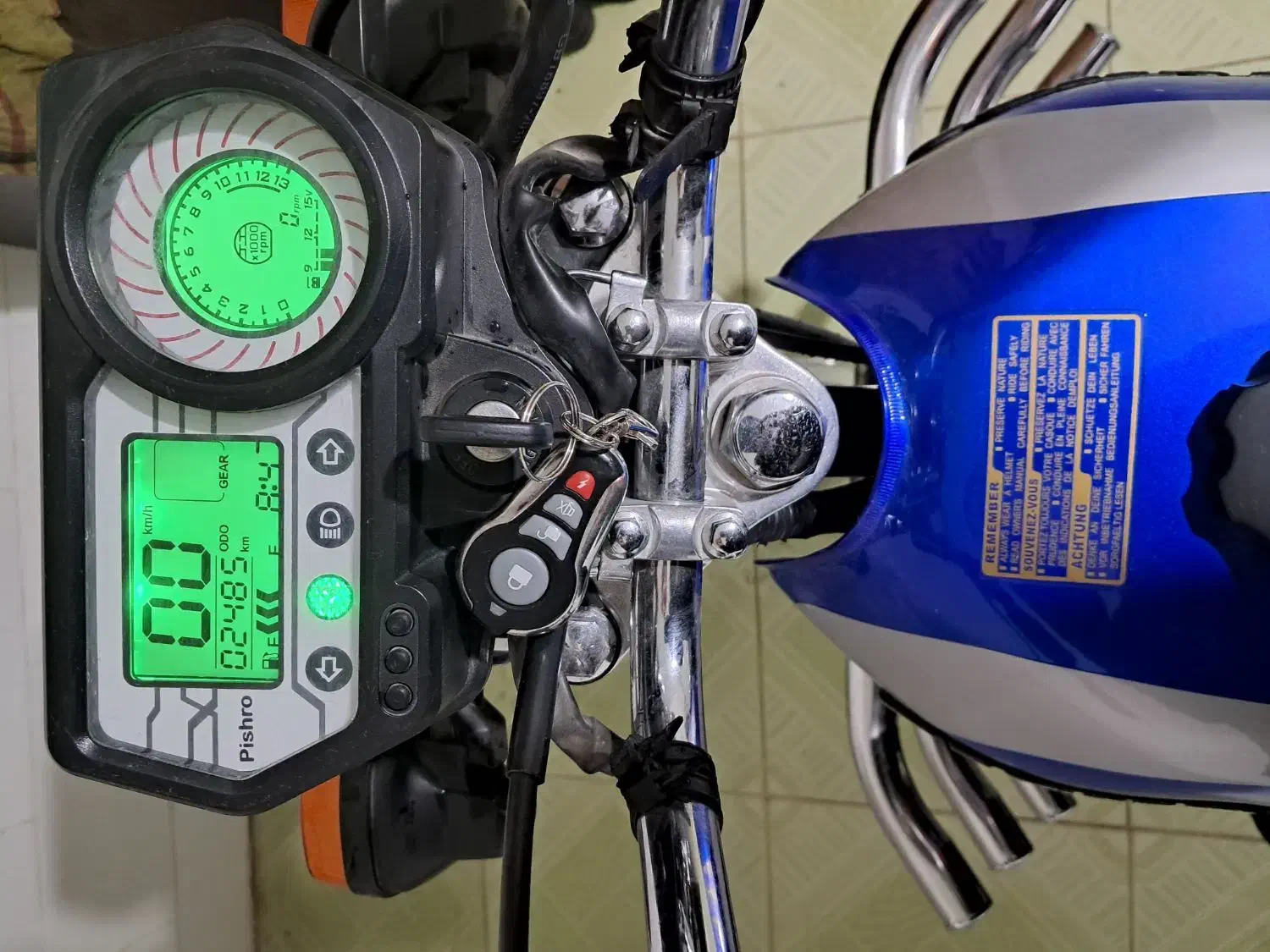 موتور هندا ۲۰۰ پیشرو زیرخاکی|موتورسیکلت|ابرکوه, |دیوار