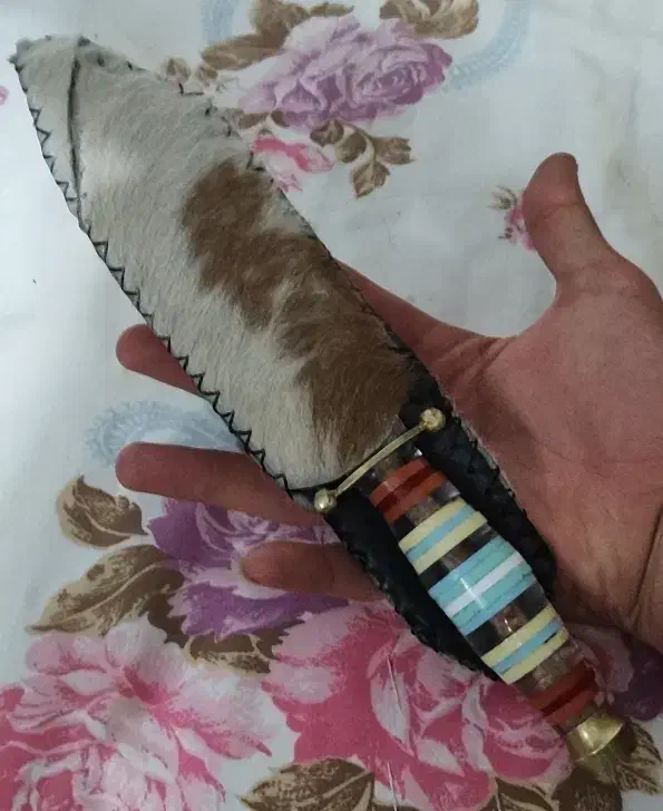 ویژه-فروش فوری چاقوی دستساز زنجان - چرم گاومیش|کلکسیون اشیاء عتیقه|اندیشه, اندیشه فاز ۳|دیوار