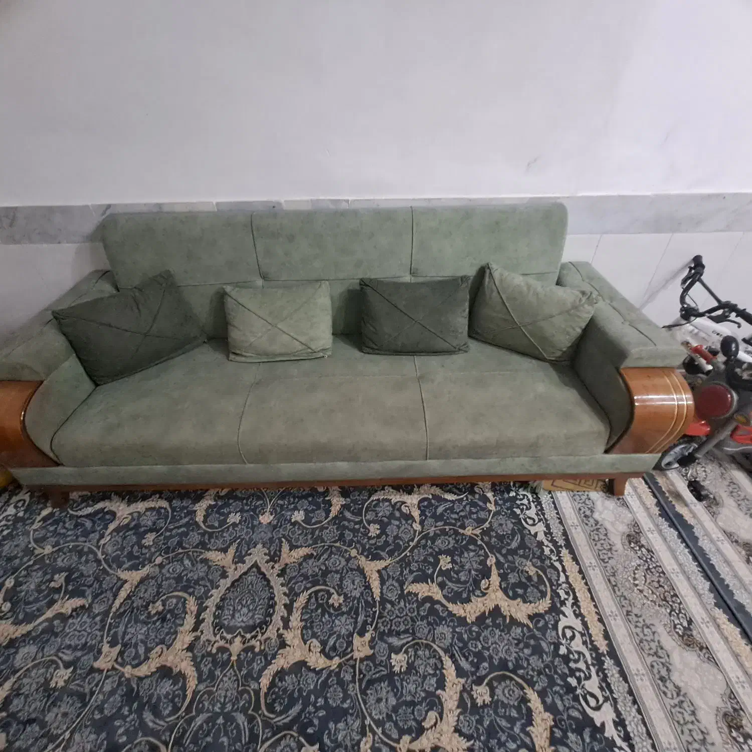 مبل ۸ نفره راحتی سالم|مبلمان خانگی و میز عسلی|بیرجند, |دیوار