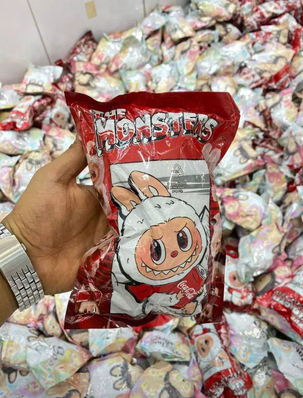 عروسک لبوبو|اسباببازی بچه|بندر گناوه, |دیوار