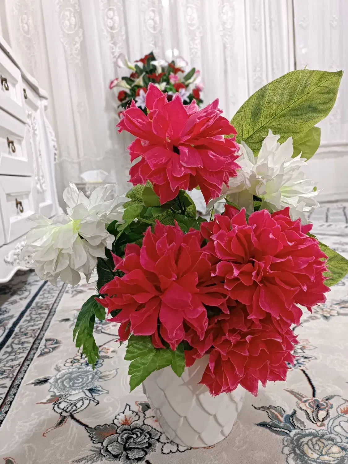 دو گل گلدان زیبا|گل مصنوعی|کوهدشت, |دیوار