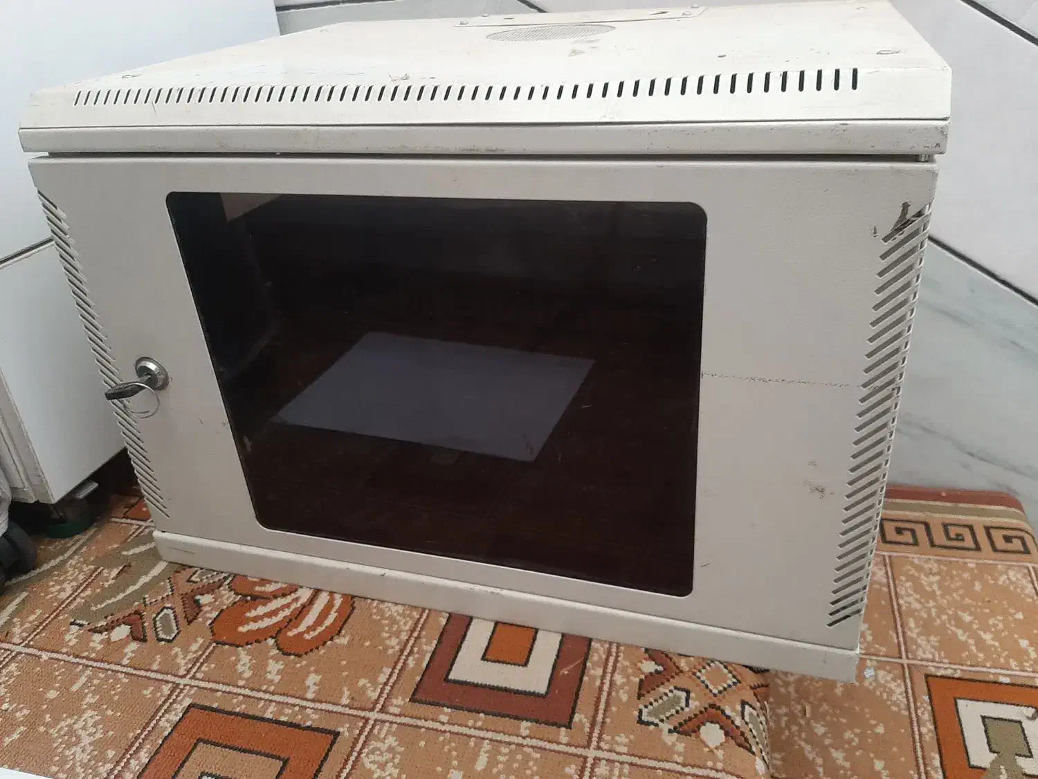 رک دیواری. محفظه دستگاه دوربین و سوئیچ، سرور، UPS|مودم و تجهیزات شبکه|خمینیشهر, |دیوار