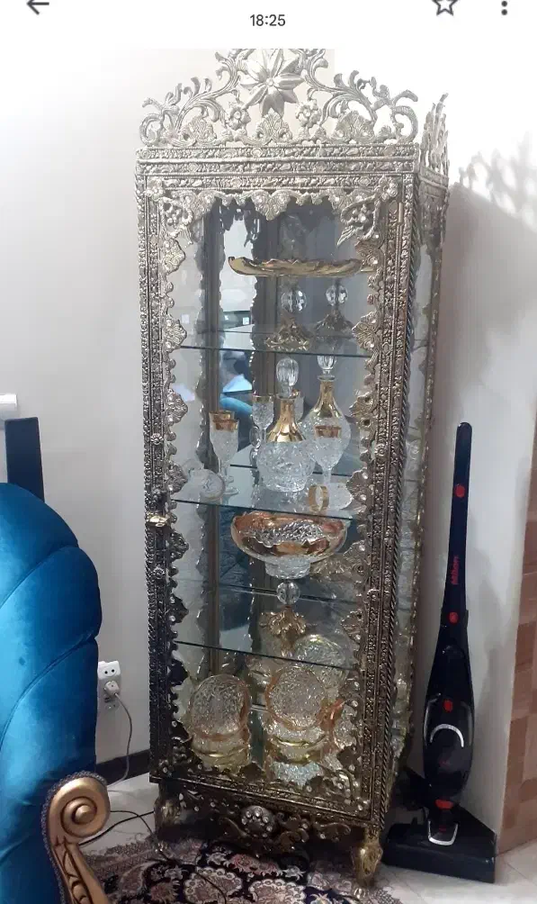 آینه شمعدان ویترین|آینه|ری, شهادت|دیوار