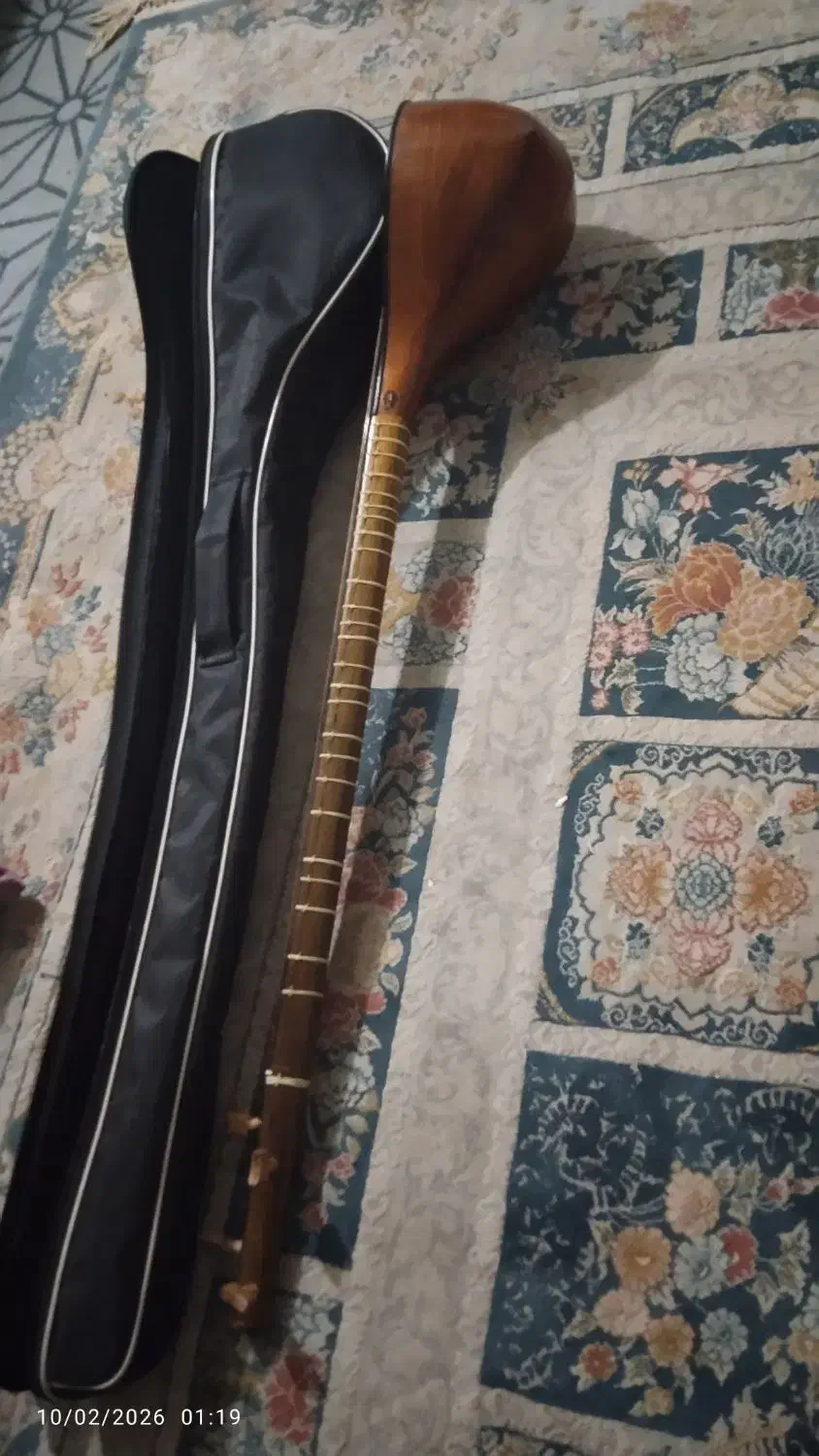 سه تار|سازهای سنتی|قم, بنیاد|دیوار