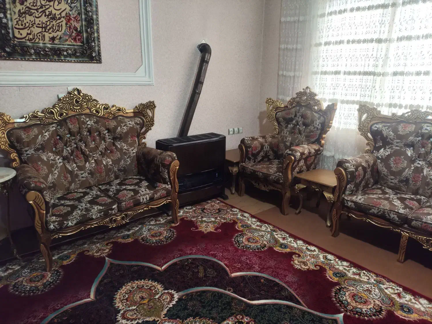 مبل ۷ نفره سلطنتی با ۳ تا عسلی جلوش|مبلمان خانگی و میز عسلی|مراغه, |دیوار