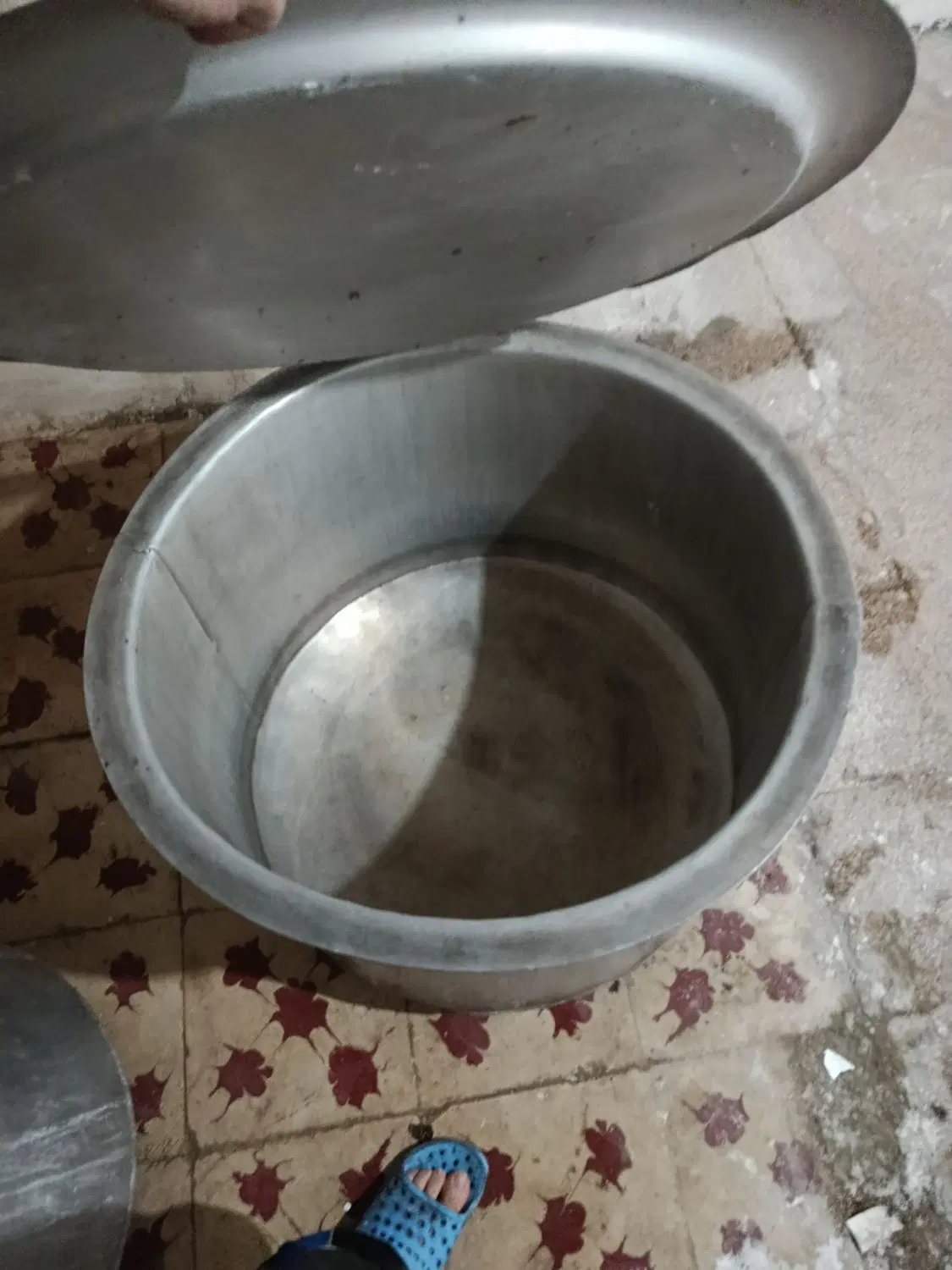 دیگ|ظروف پخت‌وپز|رشت, دباغیان|دیوار