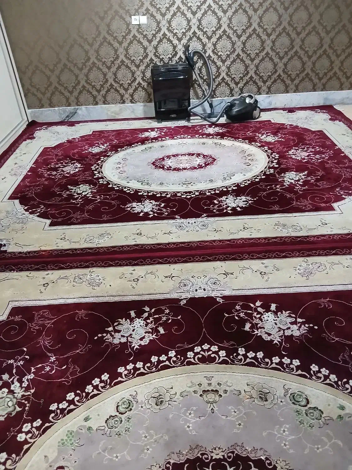 ۲تخته فرش نگین مشهد فروش فوری|فرش|شهریار, شهرک مصطفی خمینی|دیوار