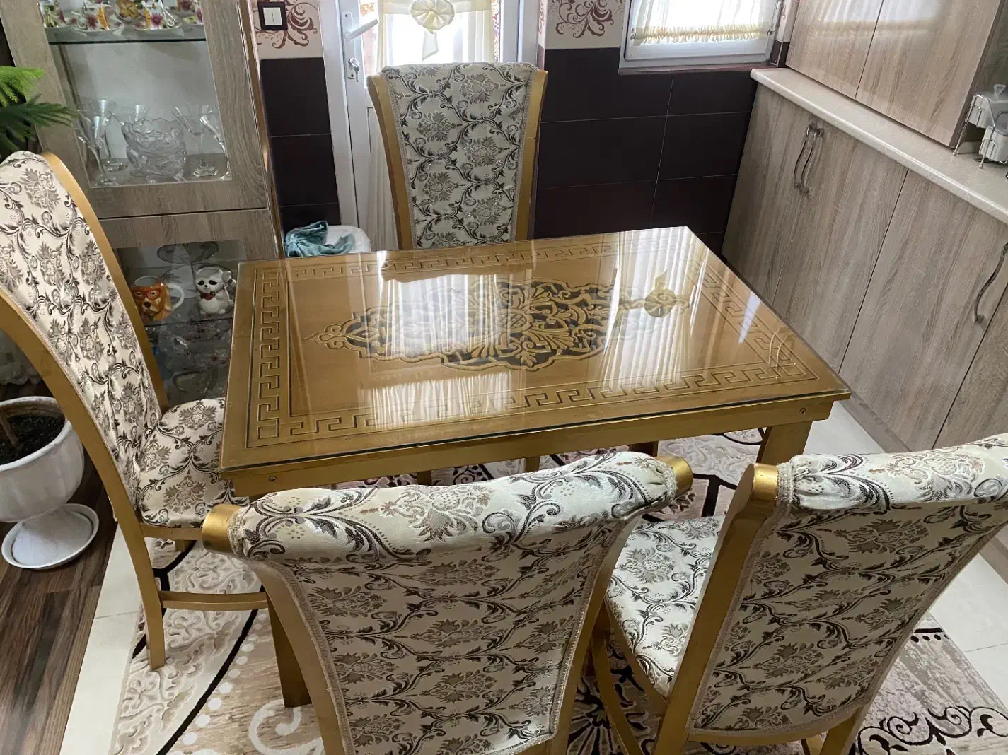 میز غذاخوری|میز و صندلی غذاخوری|اردبیل, |دیوار