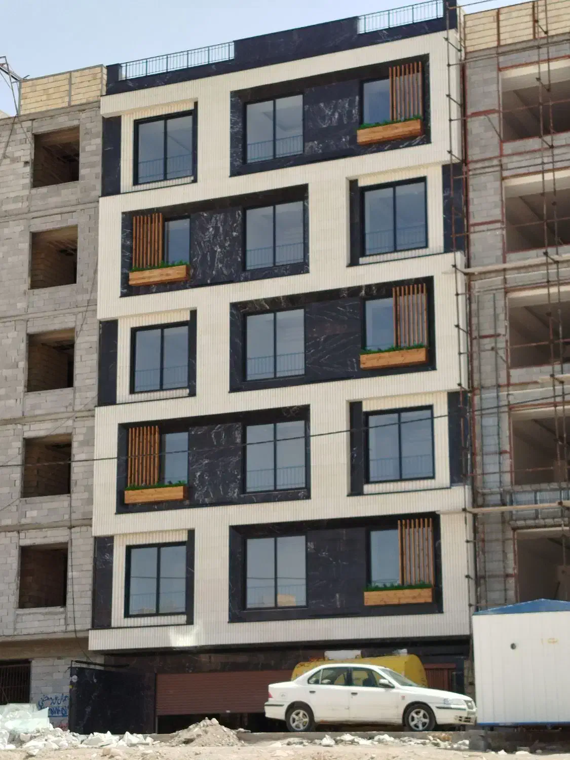 خواهان قطعه برای مشارکت با توجیه اقتصادی|مشارکت در ساخت املاک|تبریز, |دیوار