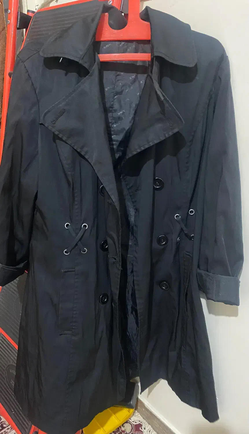 بارونی|لباس|ری, دیلمان|دیوار