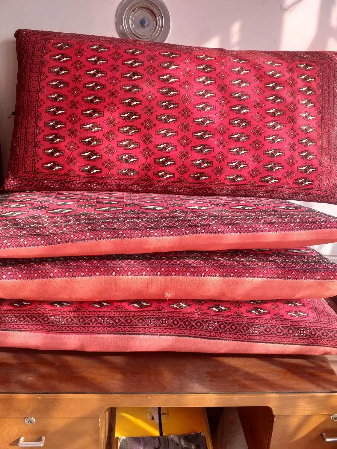 پشتی|پشتی|ساوه, |دیوار