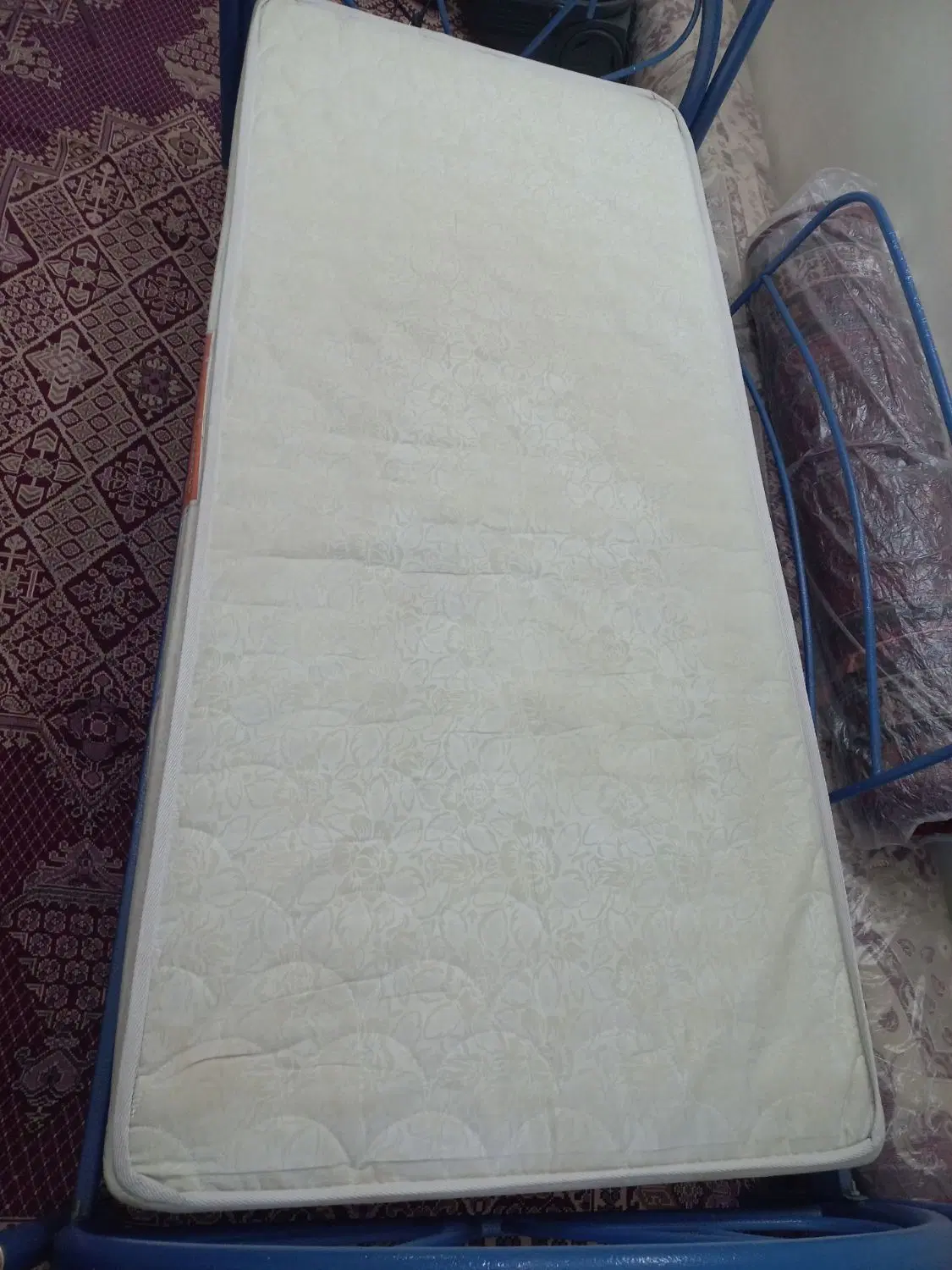 تخت فلزی|تخت و سرویس خواب|تهران, شکوفه (عبدل آباد)|دیوار