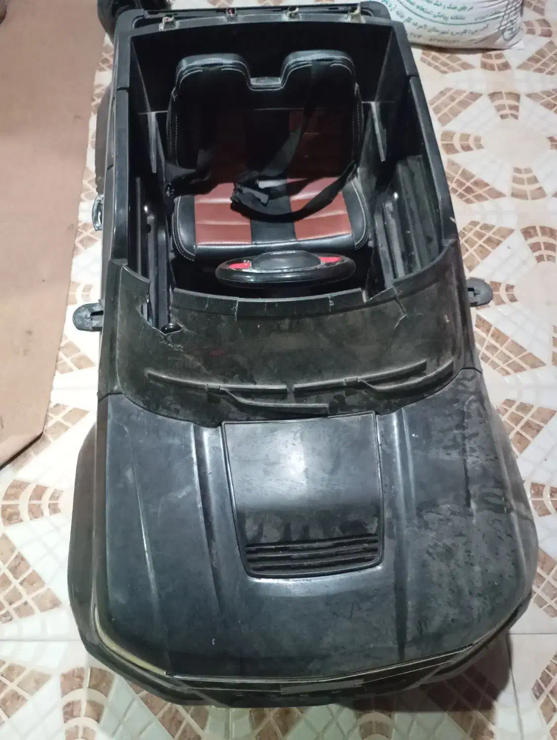 ماشین شارژی|اسباب‌بازی بچه|لامرد, |دیوار