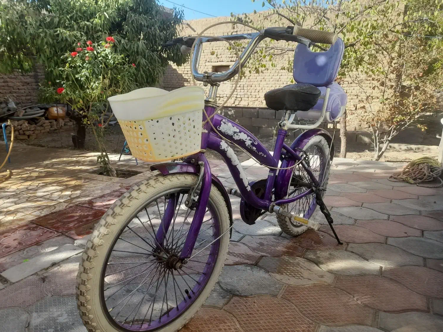 دوچرخه دخترانه سایز۲۰|دوچرخه، اسکیت، اسکوتر|عجب شیر, |دیوار