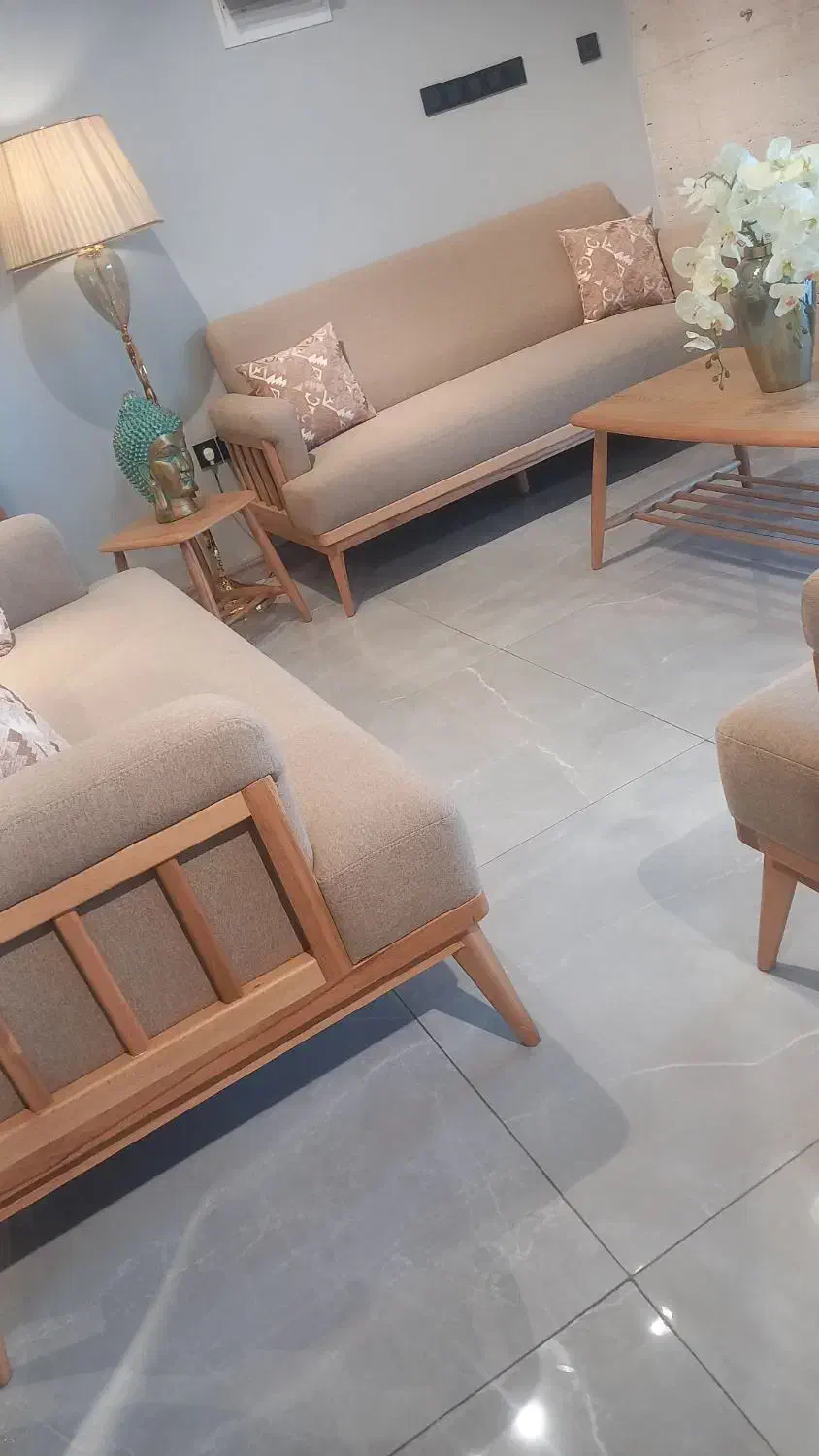 فروش فوری مبل تمام چوب راش|مبلمان خانگی و میز عسلی|فسا, |دیوار