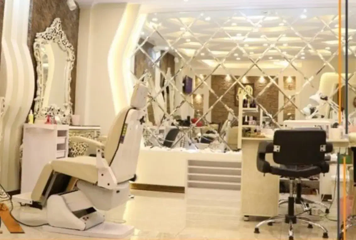 کوپ کار، اصلاح کار، ناخن کار، میکاپ کار|استخدام درمانی، زیبایی، بهداشتی|بومهن, |دیوار