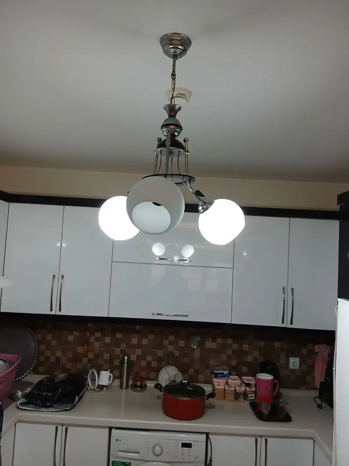 دو عدد لوستر سقفی|لوستر و چراغ آویز|شاهینشهر, مخابرات (شهید بهشتی)|دیوار