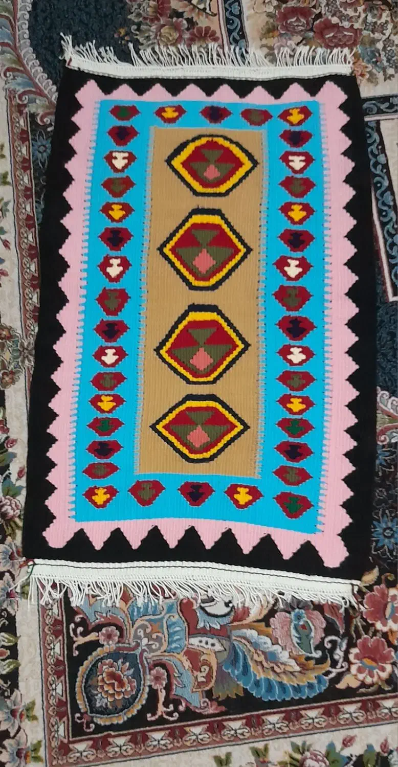 گلیم دستبافت|گلیم، جاجیم، گبه|اسلام‌‌آباد غرب, |دیوار