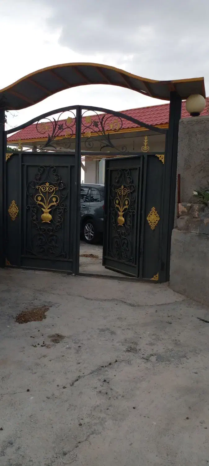 خانه(ویلا) باغ زیبا در روستای ولازجرد|فروش خانه و ویلا|کمیجان, |دیوار