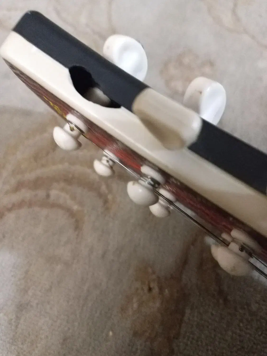 گیتار طرح چوب|اسباب‌بازی بچه|مشهد, نوید|دیوار